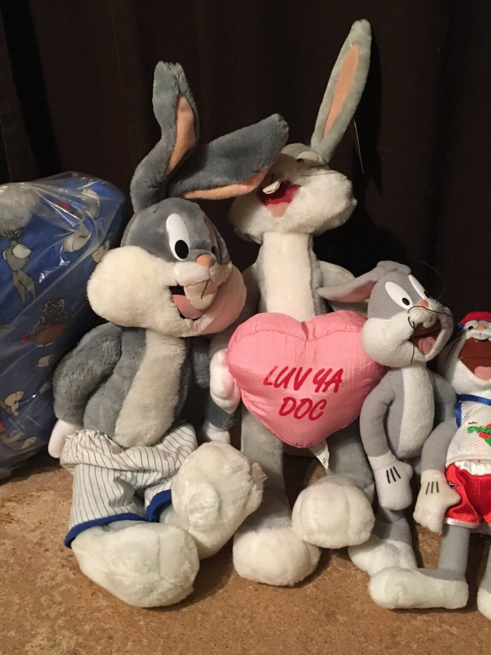 LOT OF 5 BUGS BUNNY PLUSH LOONEY TUNES SPACE JAM 50TH ANNIVERSARY PILLOW HEART